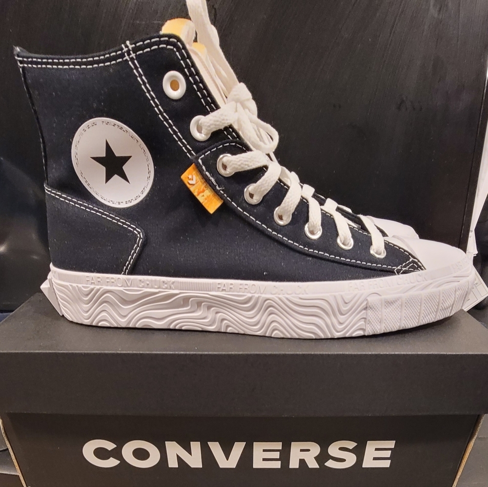 Converse women size 11